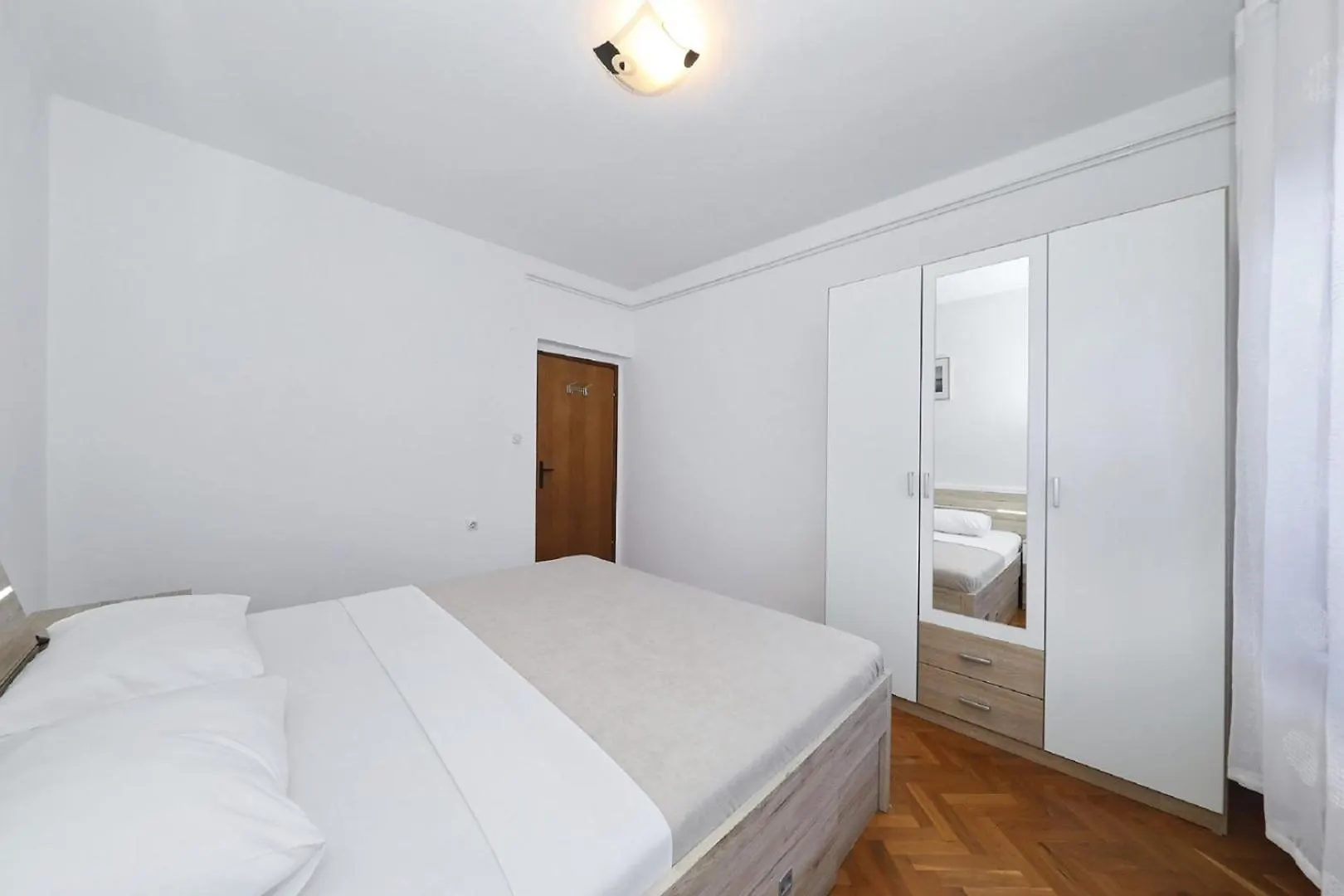 Apartments Alicia Tkon