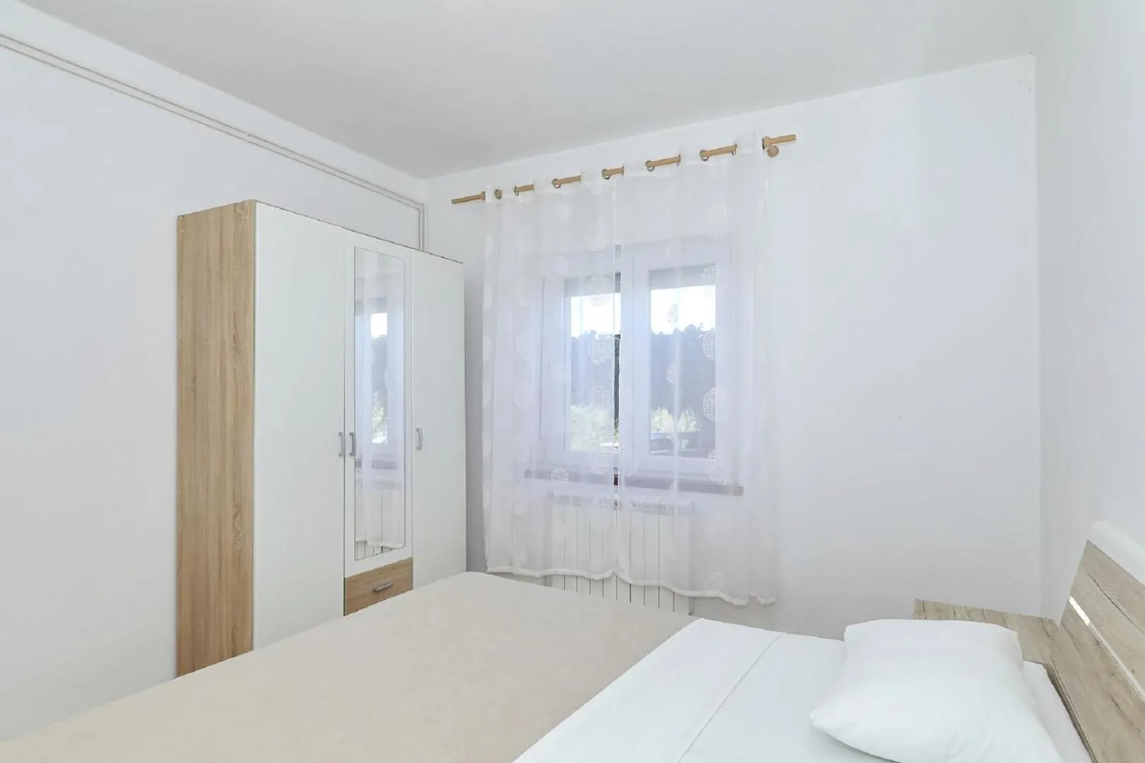 Apartments Alicia Tkon Hırvatistan